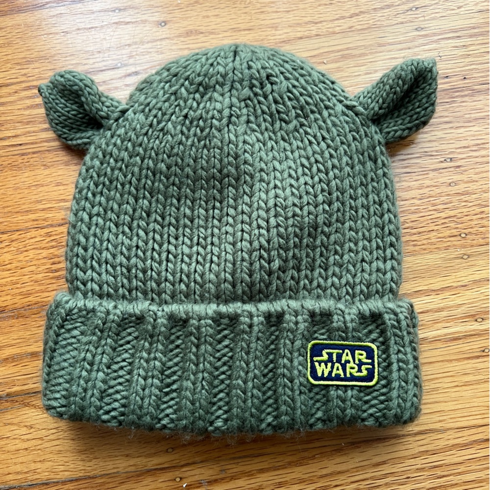 Awesome Baby Yoda (Grogu) beanie hat!